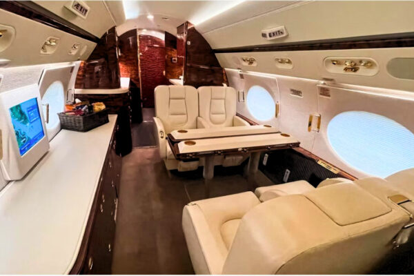 L'voyage Interior Plane