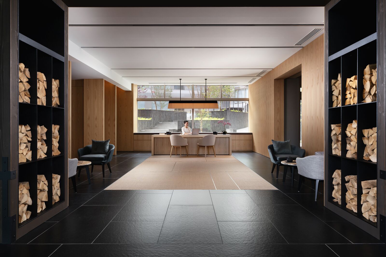 設備とサービス